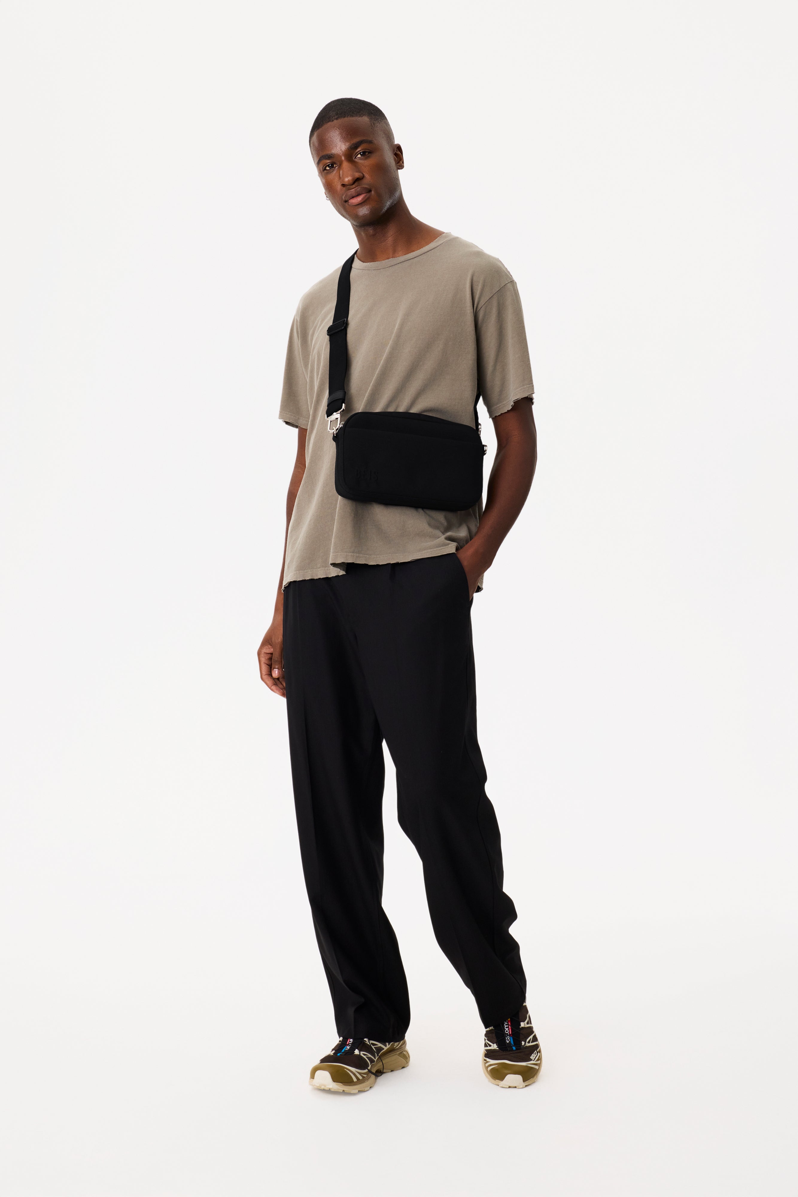 Resale The Travel Crossbody in Black