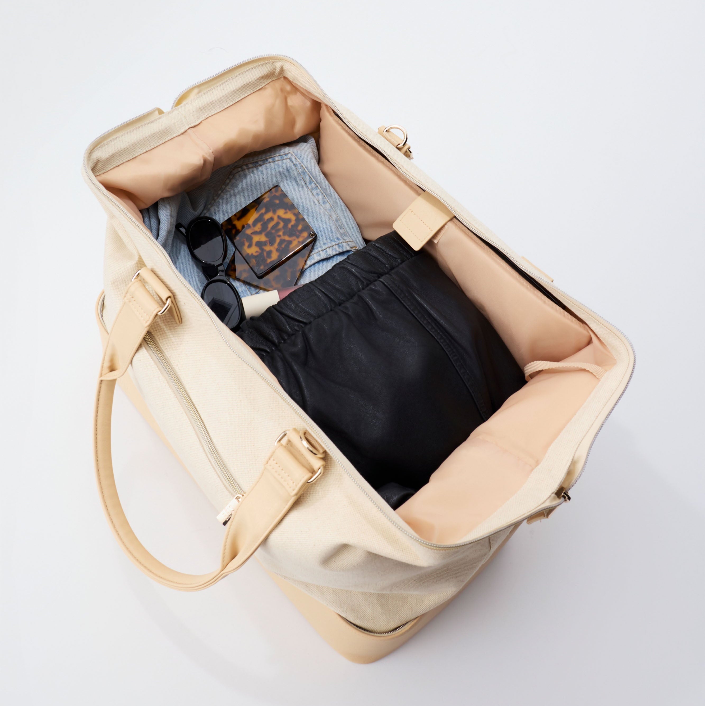 The Weekender in Beige