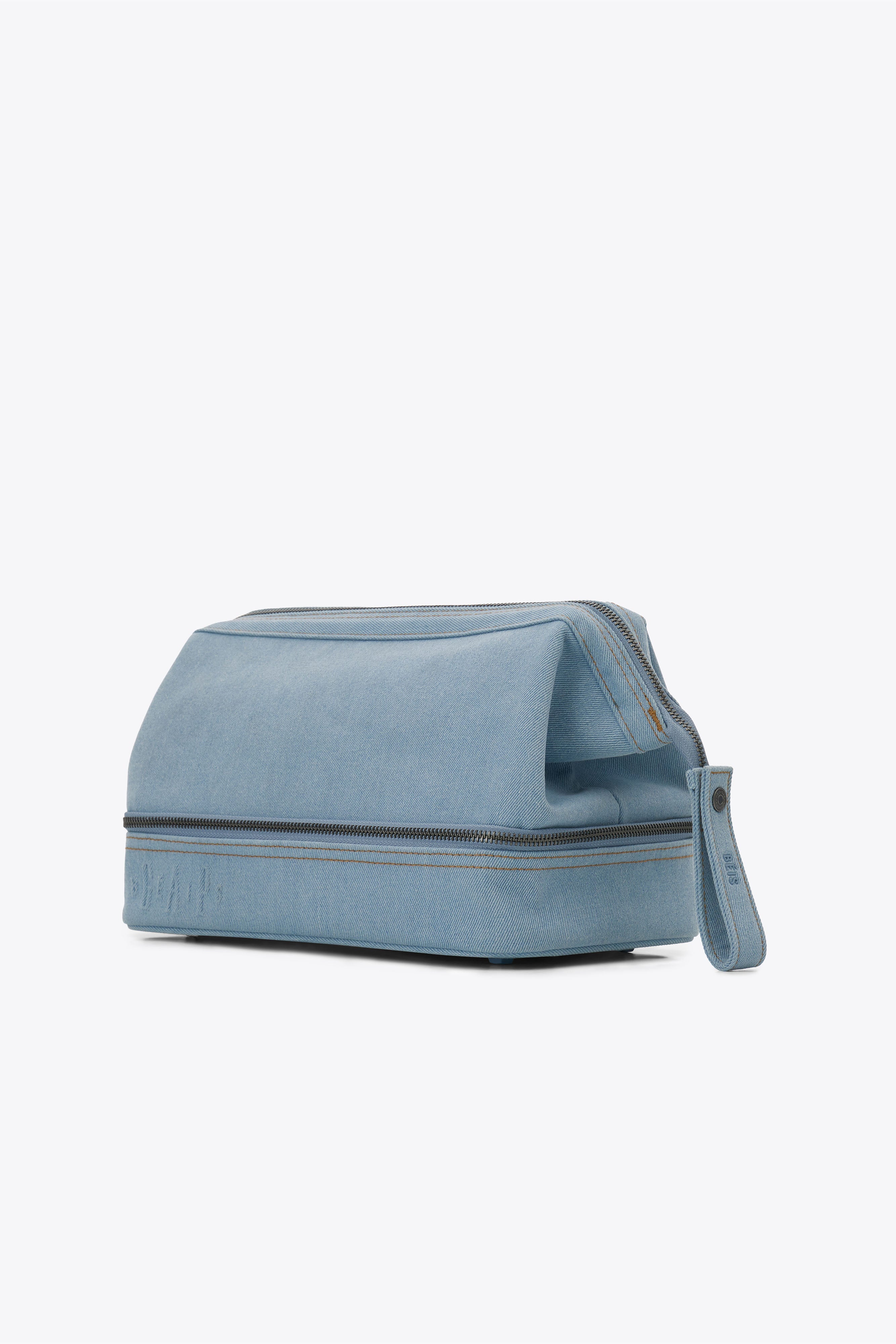 Gap x BÉIS The Dopp Kit in Denim Blue